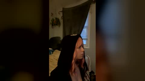 kearianwat online show from March 9, 11:42 pm