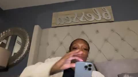 Snapshot of keephimcum69me chatting on October 26, 9:37 am Keephimcum69me online show from October 26, 9:37 am