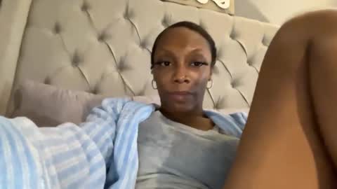 Snapshot of keephimcum69me chatting on October 29, 8:21 pm Keephimcum69me online show from October 29, 8:21 pm