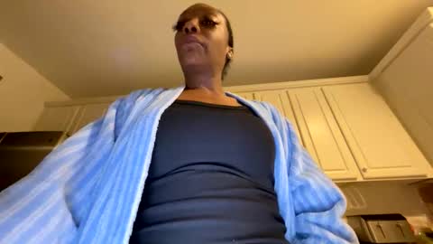 Snapshot of keephimcum69me chatting on May 18, 4:51 am Keephimcum69me online show from May 18, 4:51 am