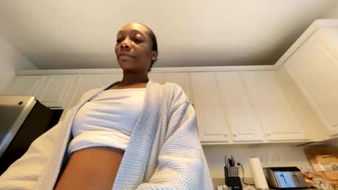 Snapshot of keephimcum69me chatting on May 23, 11:03 am Keephimcum69me online show from May 23, 11:03 am