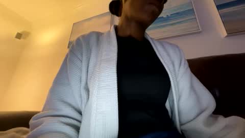 Snapshot of keephimcum69me chatting on June 9, 3:40 am Keephimcum69me online show from June 9, 3:40 am