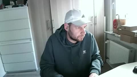 MargieKeith online show from April 16, 5:41 am