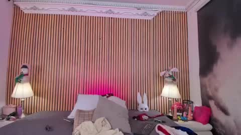 Snapshot of keeyla_stone chatting on December 21, 9:44 pm keeyla stone online show from December 21, 9:44 pm