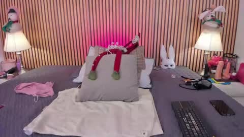 Snapshot of keeyla_stone chatting on December 22, 9:12 pm keeyla stone online show from December 22, 9:12 pm