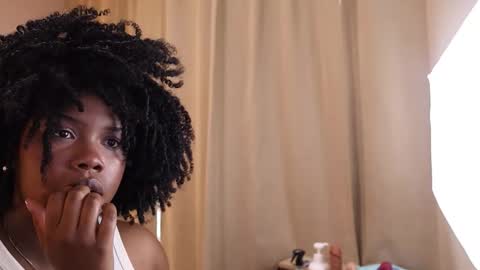 Kehlannis online show from October 15, 8:31 pm