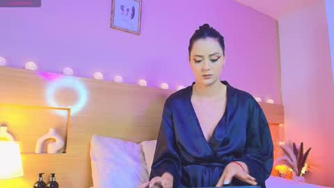 Keidance online show from November 18, 9:19 pm