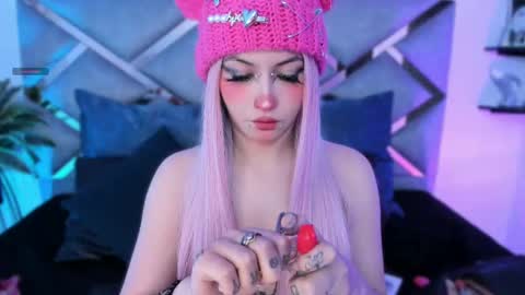 Keidy Monday to Saturday from 200 pm to 810pm  UTC-5 Colombia Time online show from October 25, 7:08 pm