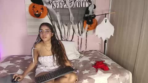 keila online show from October 30, 2:57 am