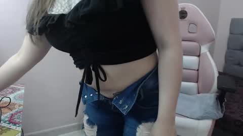 Keila  online show from December 19, 9:33 pm