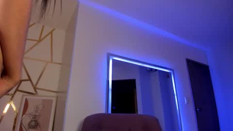 Snapshot of keira_angel_ chatting on October 8, 6:44 am Keira Angel online show from October 8, 6:44 am