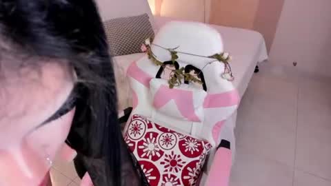 Snapshot of keira_angel_ chatting on July 16, 5:46 am Keira Angel online show from July 16, 5:46 am