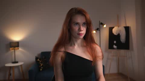 keira_knight online show from October 6, 11:35 pm