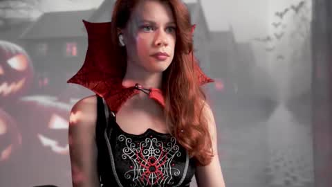 keira_knight online show from October 31, 10:11 pm