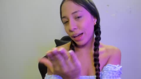 keiry_gonzalez11_aws online show from October 11, 1:27 am