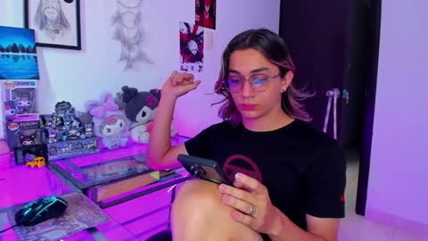 Keita moon online show from February 23, 6:49 pm