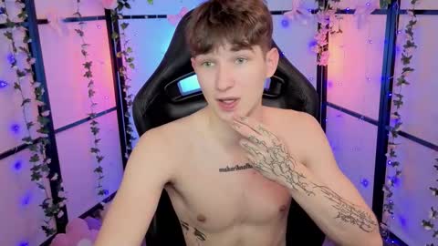 Mark online show from November 30, 9:52 pm