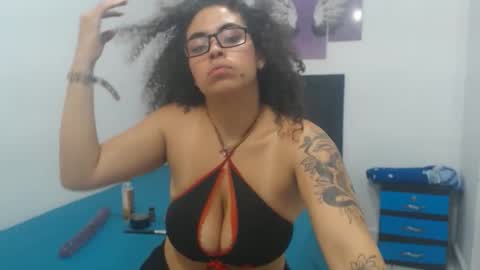 keityperrys online show from April 25, 5:21 am