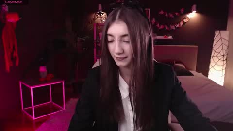 Rina online show from October 31, 8:04 am