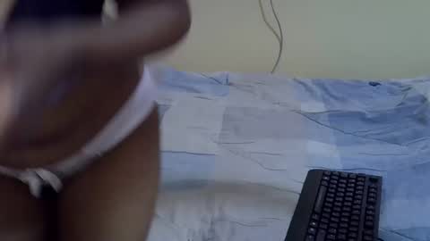 Snapshot of keleni1 chatting on November 4, 9:19 am keleni1 online show from November 4, 9:19 am