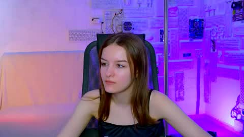 Snapshot of kelliebanshe chatting on June 9, 4:24 am kelliebanshe online show from June 9, 4:24 am