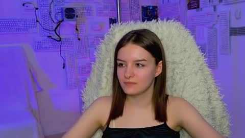 Snapshot of kelliebanshe chatting on June 18, 9:14 am kelliebanshe online show from June 18, 9:14 am