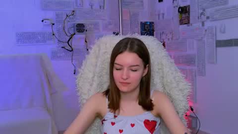 Snapshot of kelliebanshe chatting on June 19, 4:50 am kelliebanshe online show from June 19, 4:50 am