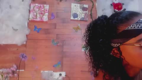 kelly__thomson online show from December 19, 3:29 am