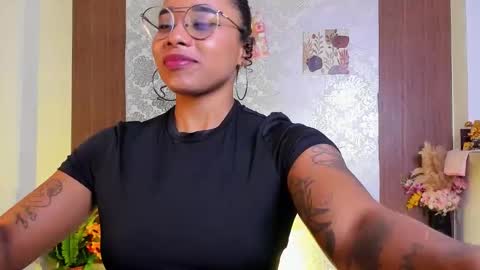 kelly__thomson online show from November 15, 11:21 pm