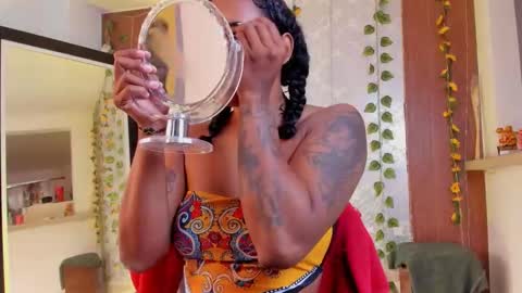 kelly__thomson online show from February 26, 1:54 pm