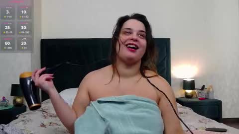 Snapshot of kelly_bliss chatting on February 14, 11:40 am Kelly online show from February 14, 11:40 am