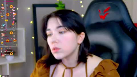 Snapshot of kelly_fooxx chatting on December 4, 10:02 am Kelly online show from December 4, 10:02 am