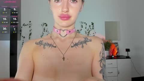 Kelly online show from December 5, 10:01 am