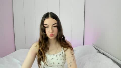 kelly_sallazar online show from May 8, 9:25 am