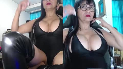 KELLY online show from May 25, 1:28 pm