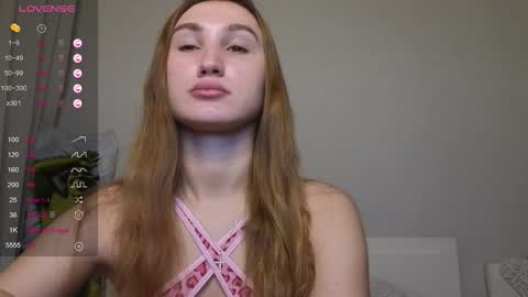 Snapshot of kellykeat chatting on October 9, 8:40 pm Princess Kelly online show from October 9, 8:40 pm