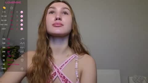 Snapshot of kellykeat chatting on October 29, 11:23 am Princess Kelly online show from October 29, 11:23 am