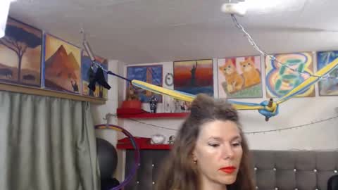 kelly online show from October 18, 10:32 pm