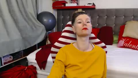 kelly online show from March 16, 11:03 am