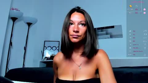 Snapshot of kellysmits chatting on June 29, 5:02 pm kellysmits online show from June 29, 5:02 pm