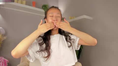 kellyy_bern online show from May 30, 12:52 am