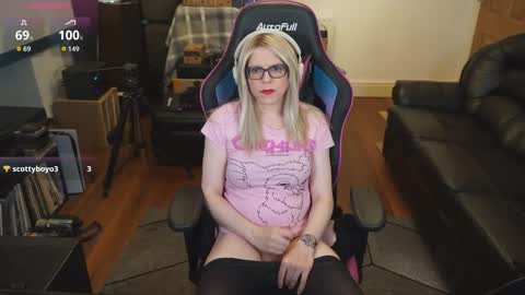 kelseycobalt online show from October 7, 9:01 pm