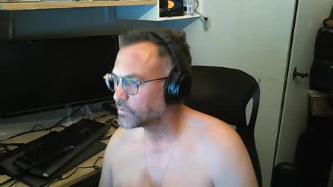 kelvin06133 online show from July 3, 11:11 pm