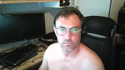 kelvin06133 online show from July 5, 9:22 pm
