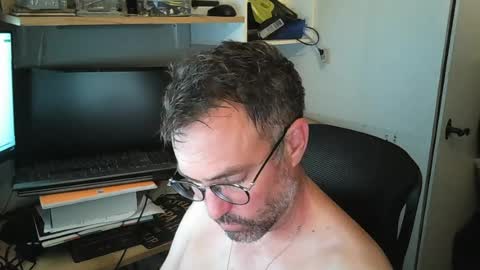 kelvin06133 online show from August 4, 8:22 pm