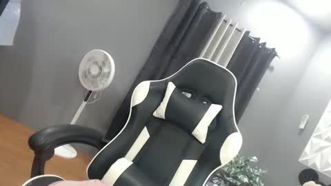 kimmy online show from October 29, 12:35 am