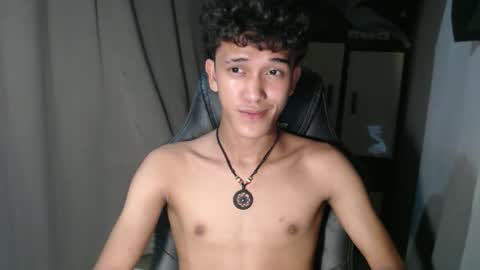 Snapshot of ken_bigcockxx chatting on October 17, 9:45 am Ken online show from October 17, 9:45 am