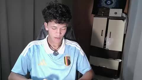 Snapshot of ken_bigcockxx chatting on October 20, 6:41 pm Ken online show from October 20, 6:41 pm