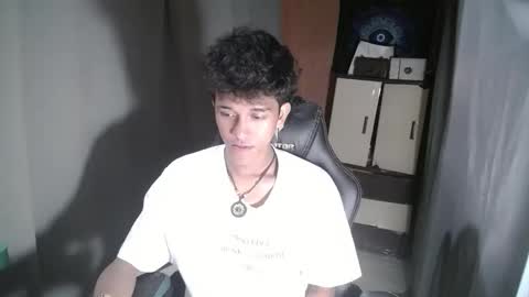 Snapshot of ken_bigcockxx chatting on November 2, 10:28 am Ken online show from November 2, 10:28 am