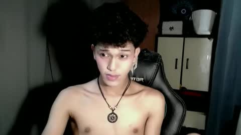 Snapshot of ken_bigcockxx chatting on November 19, 3:34 pm Ken online show from November 19, 3:34 pm